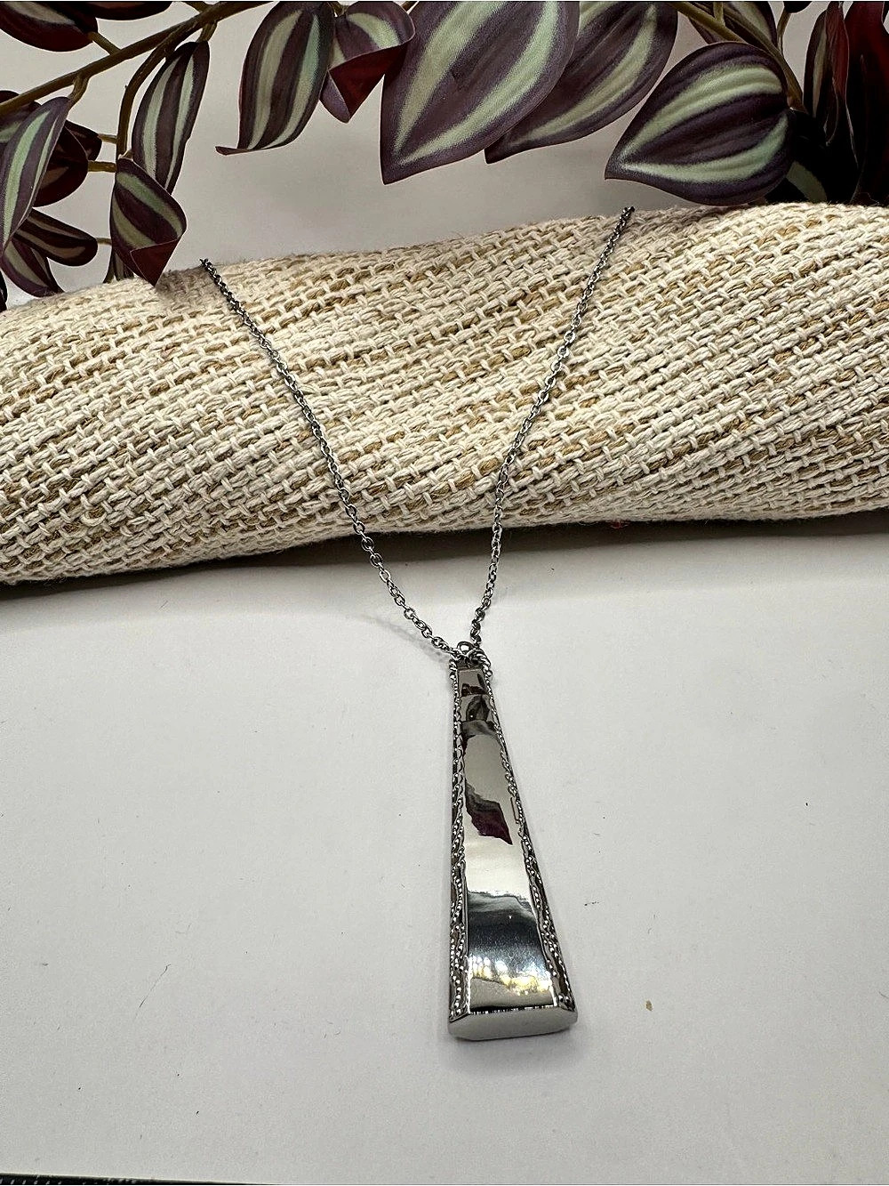 Chico's Silver-Tone Pendant Necklace NWT (BN3/op)